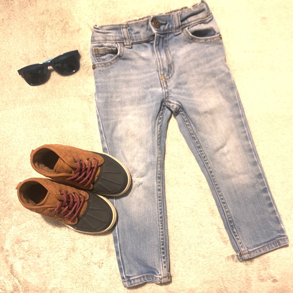 Osh Kosh Boys Distressed Jeans (Skinny) 2T